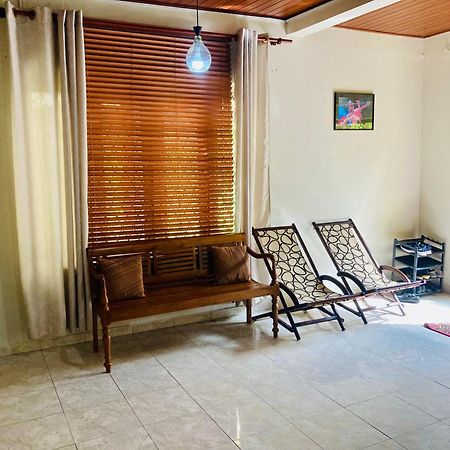 Villa Two Residence Dehiwala-Mount Lavinia Eksteriør billede