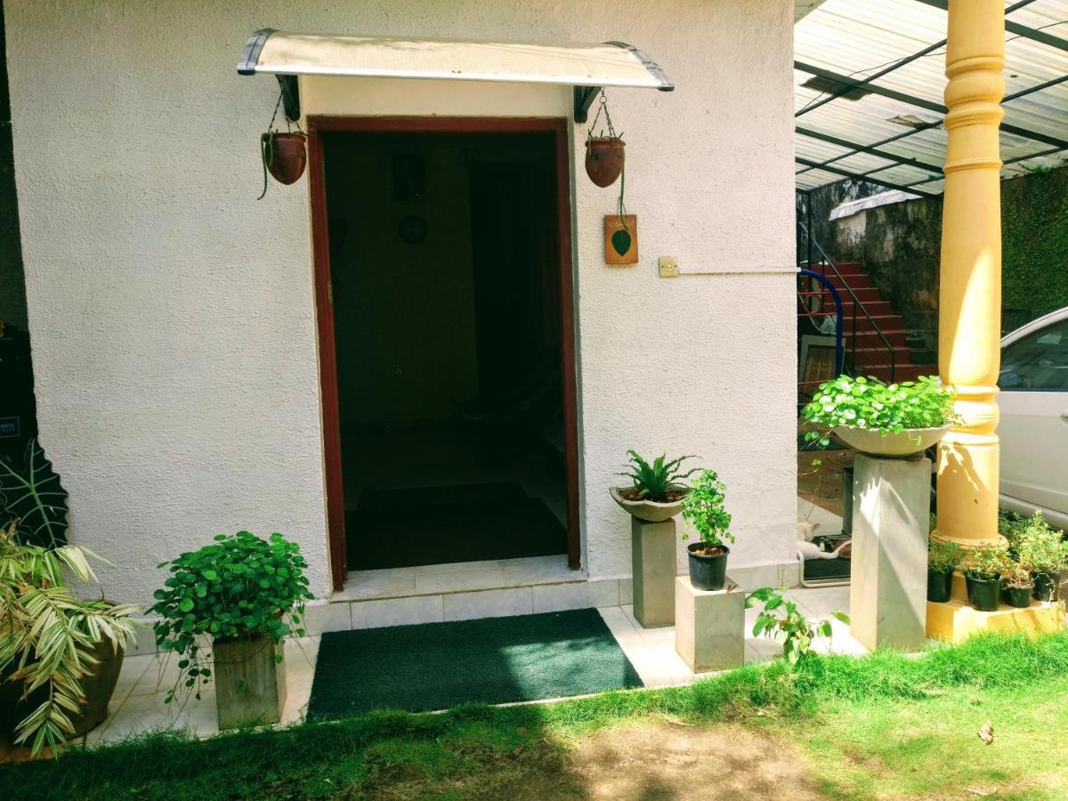 Villa Two Residence Dehiwala-Mount Lavinia Eksteriør billede